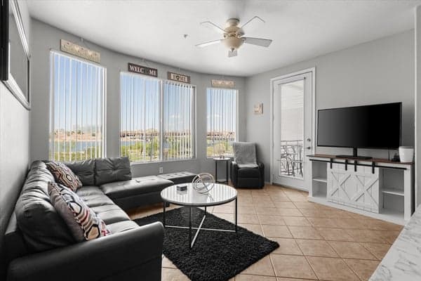 Living room with panoramic view